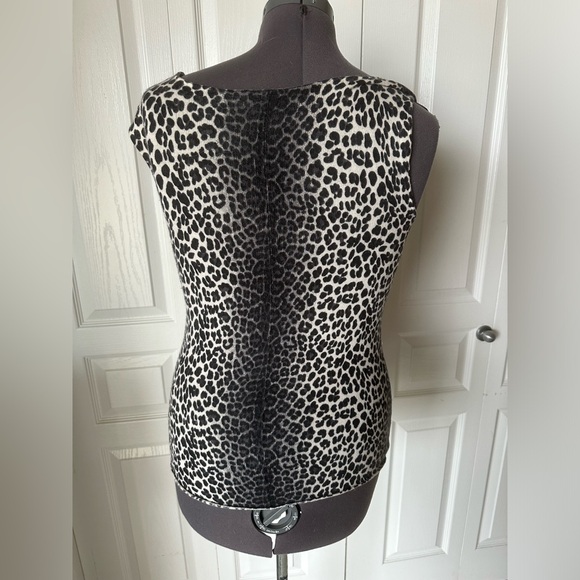 Saks Fifty Avenue 100% luxurious cashmere sleeveless sweater in leopard print - Picture 4 of 8